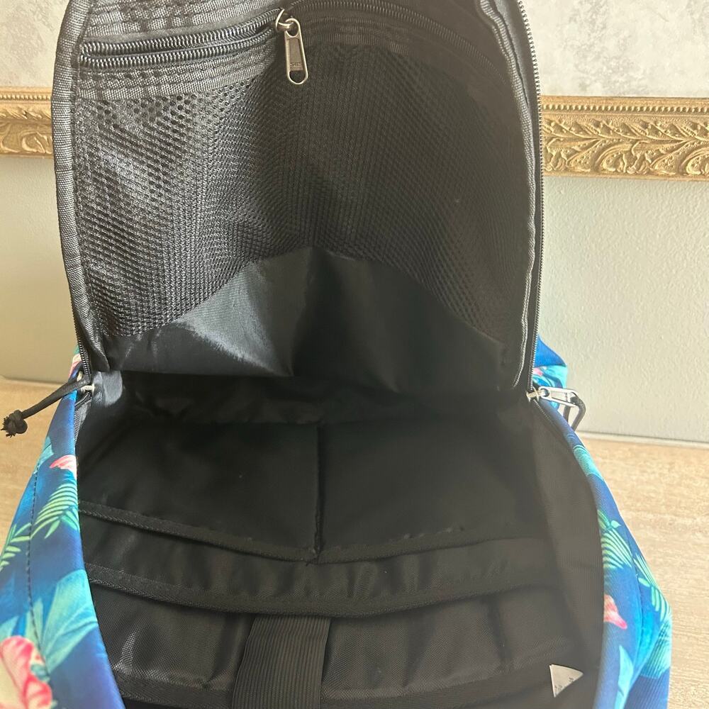 Vaschy all over tropical print backpack​ - Picture 12 of 12